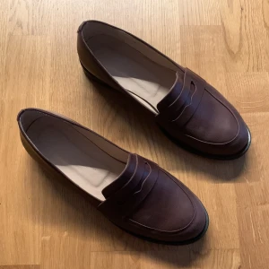 Chocolate brown leather loafers  - läder loafers storlek 41. helt nya!! 