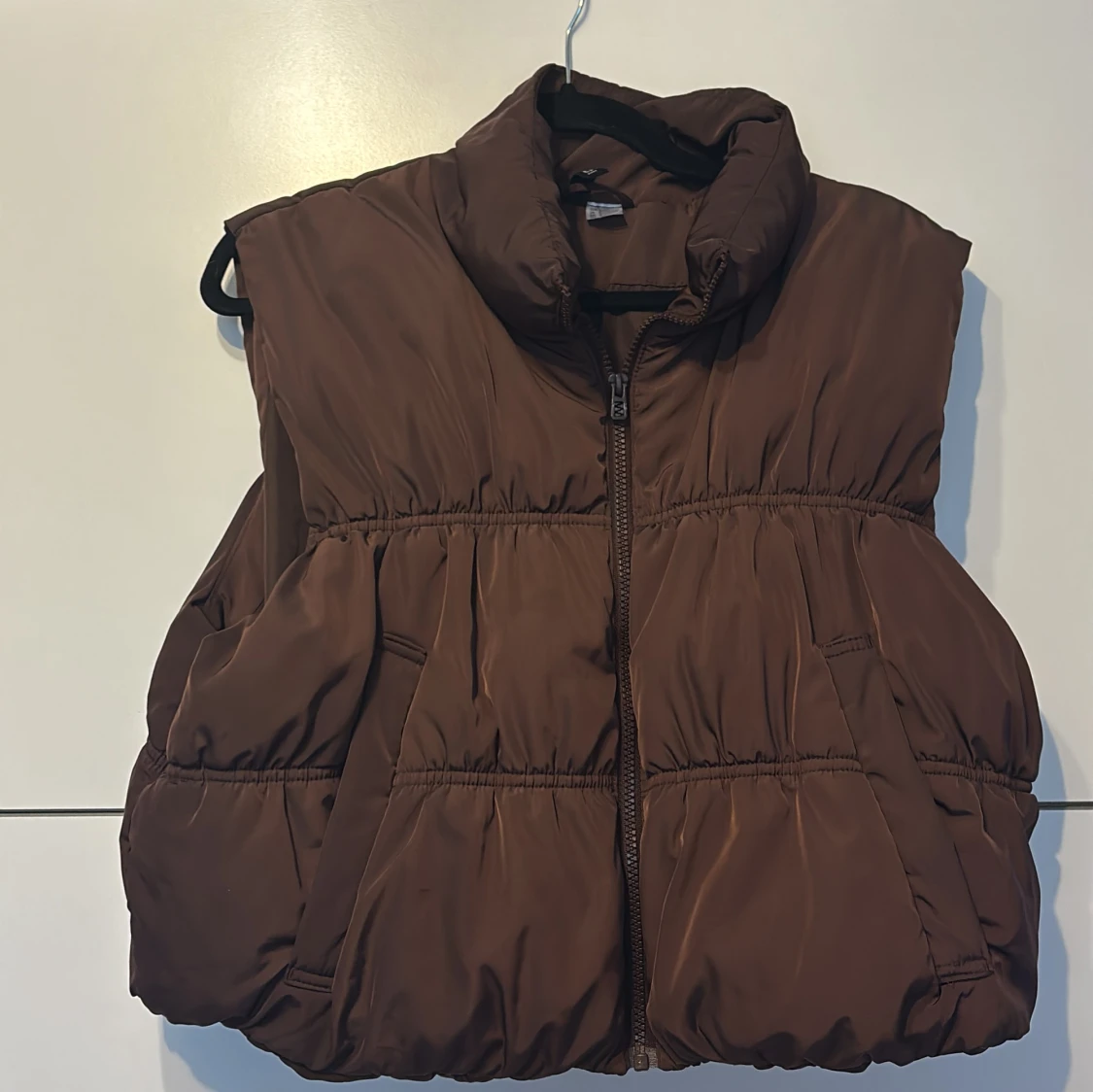 Brun dunväst från H&M Divided L