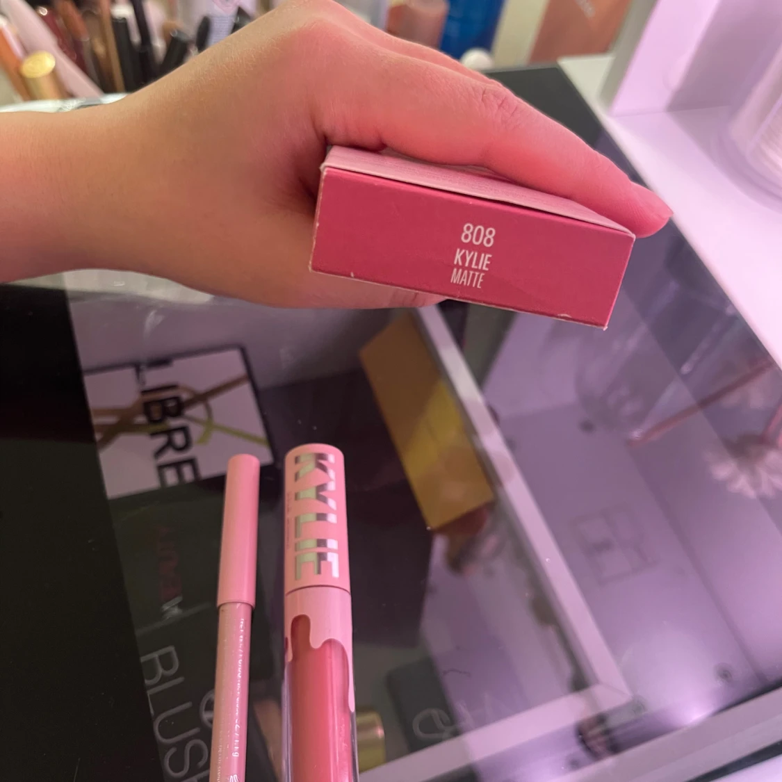 Kylie Jenner Matte Lip Kit 808 - 2