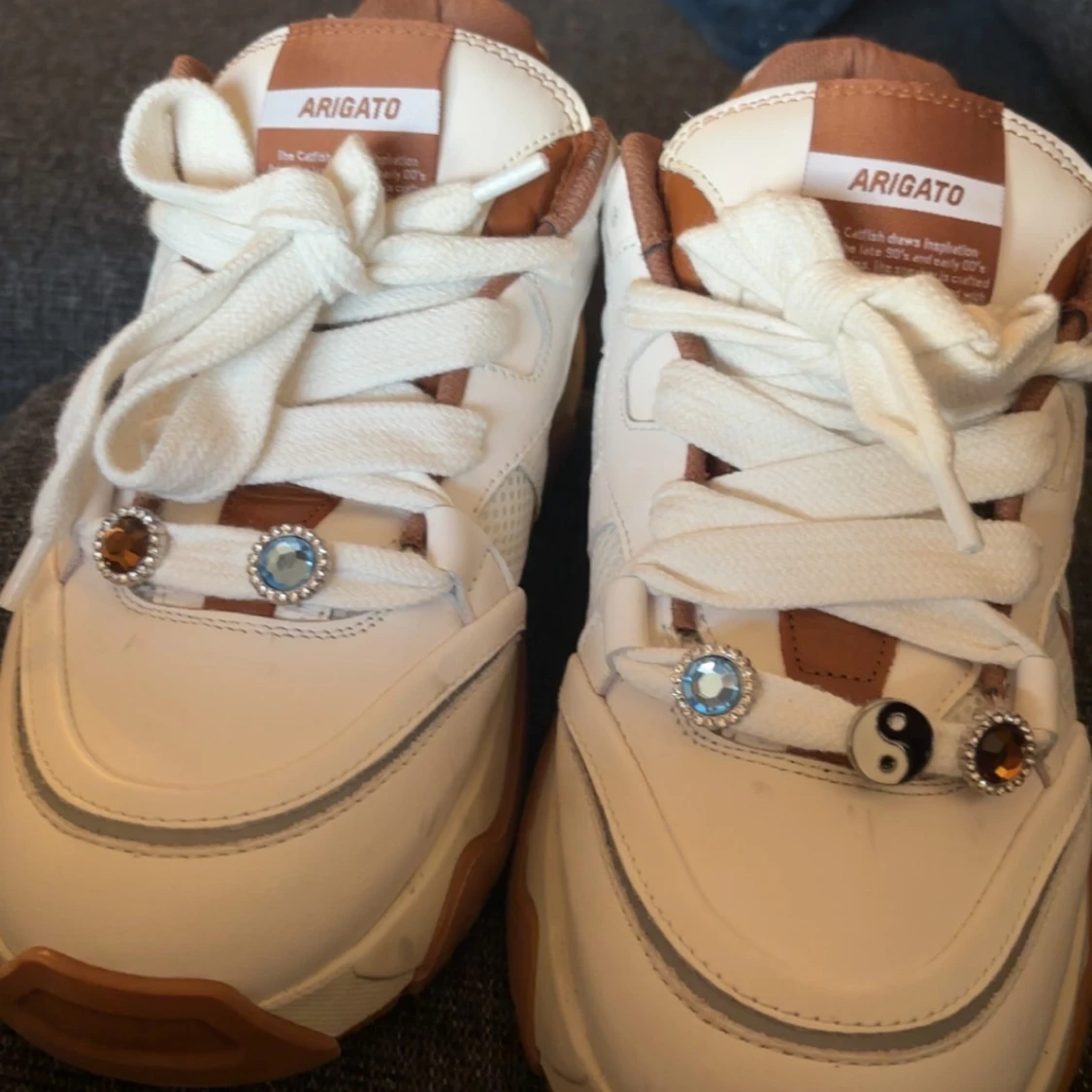 Axel Arigato V200 sneakers vit/brun