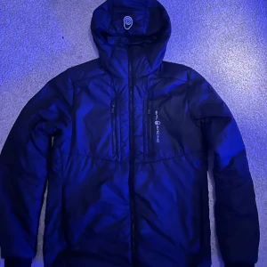 Svart pufferjacka från Sail Racing - Priset kan diskuteras!!