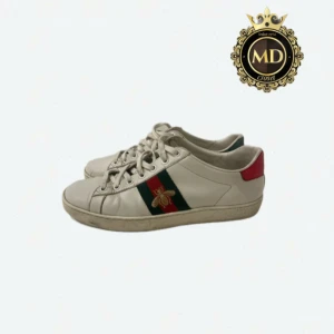Gucci Ace  - Gucci Ace | skick: mycket fint | nypris:ca  9000kr | Storlek:38-37 | modell:Gucci Ace | Skirv vid frågor eller mer bilder. | MD_closet⚜️ 
