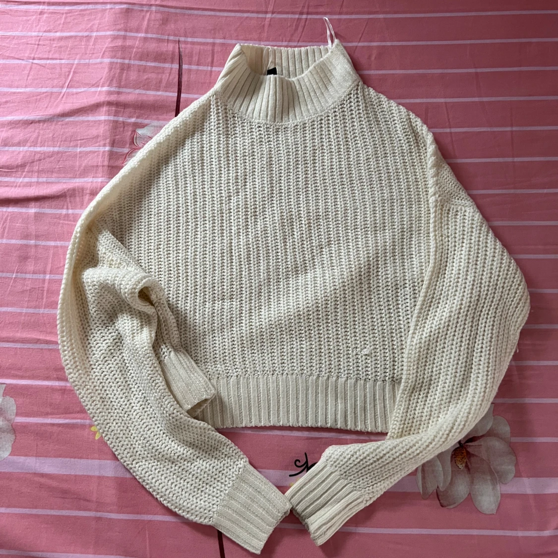 Beige stickad polotröja från H&M