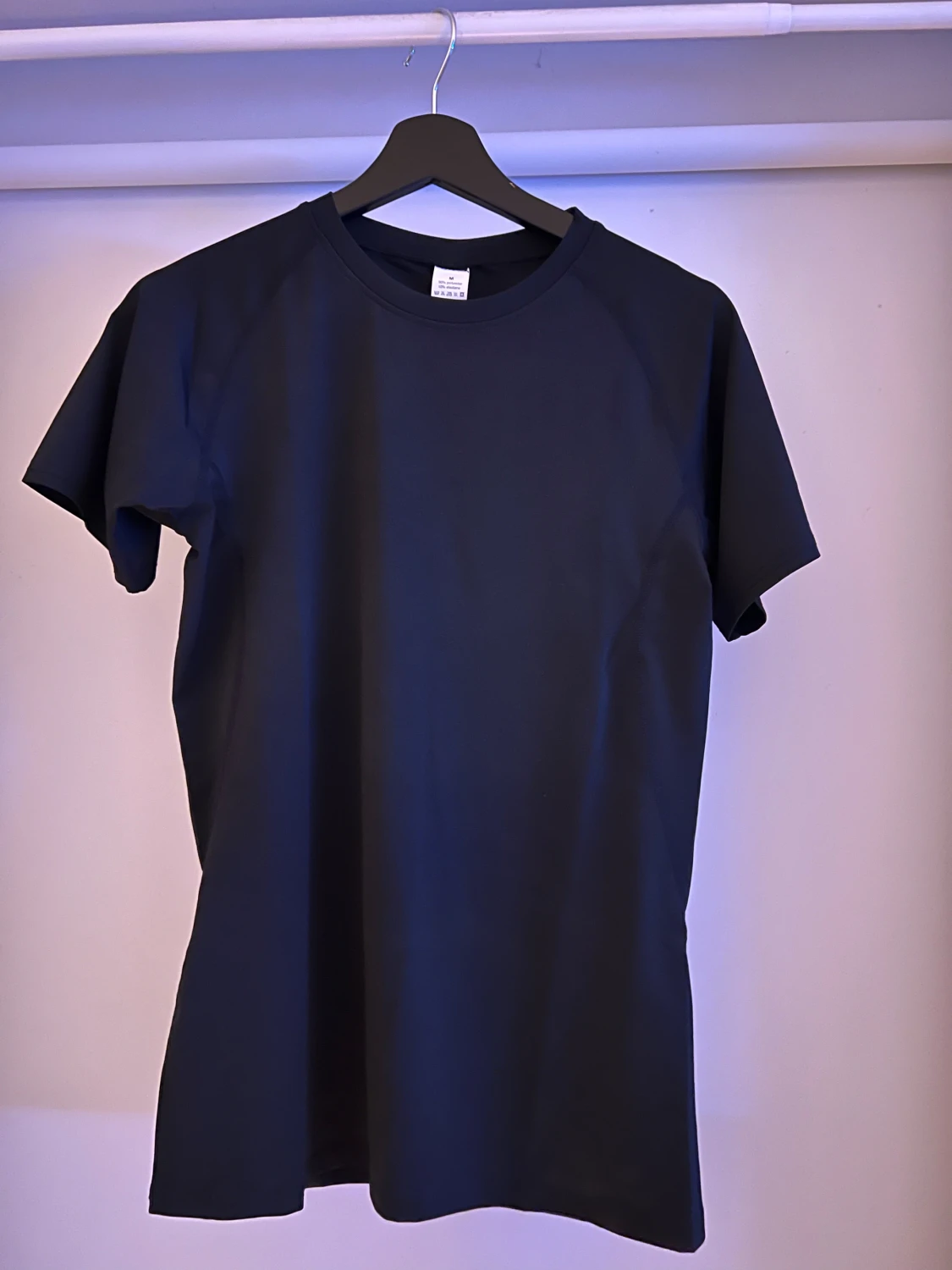 Svart basic t-shirt i polyester