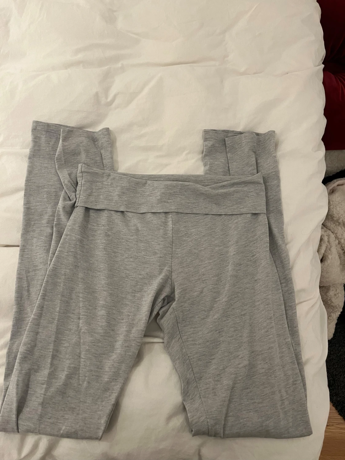 Grå mjukisbyxor från Nelly, storlek S - 1
