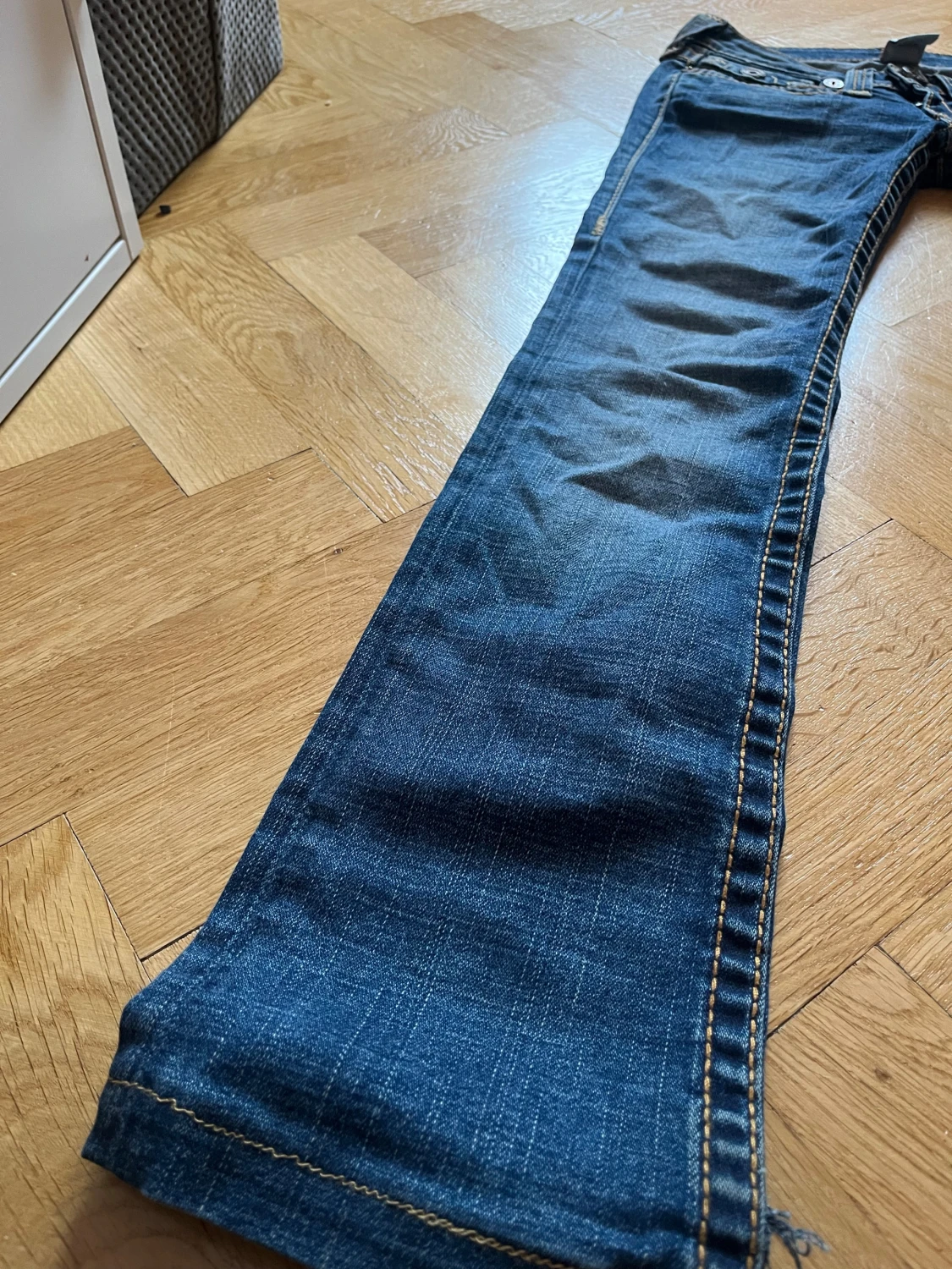 Vintage Lågmidjade true religion bruna/gula sömmar - 2