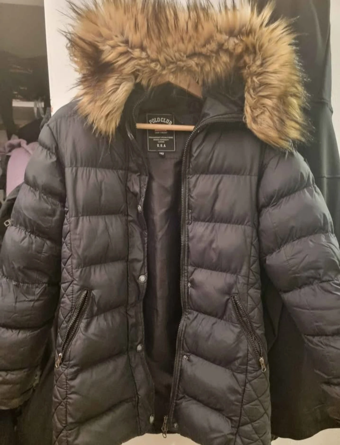 Svart lång pufferjacka med päls - 6