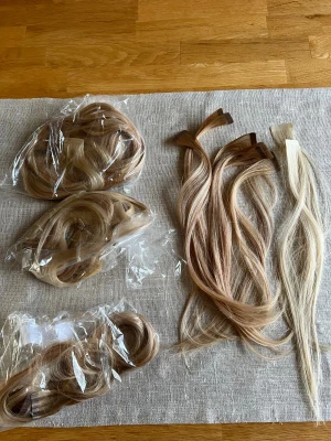 3 paket Bhbd löshår - Använt i ett halvår, hållbarhet i upp till ett år. Nypris ca 6500. Ca 35 cm. Jättefint skick. Rengörs självklart noga innan 🥰