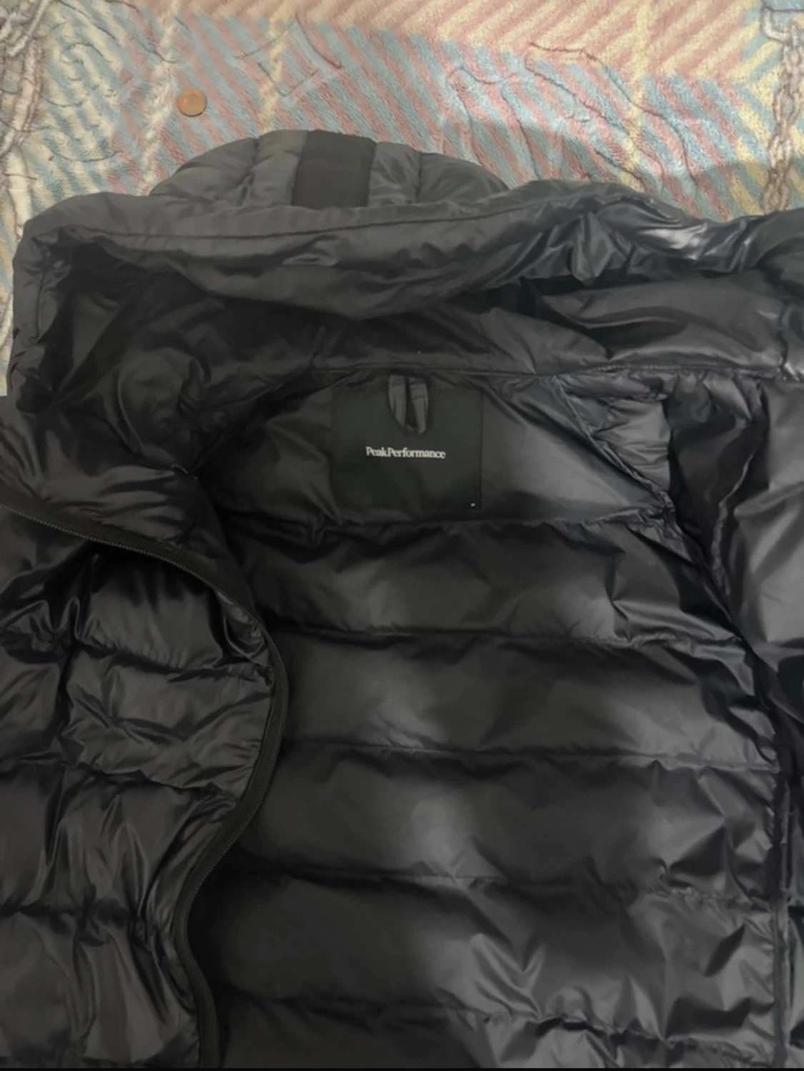 Svart dunjacka Peak Performance - 3