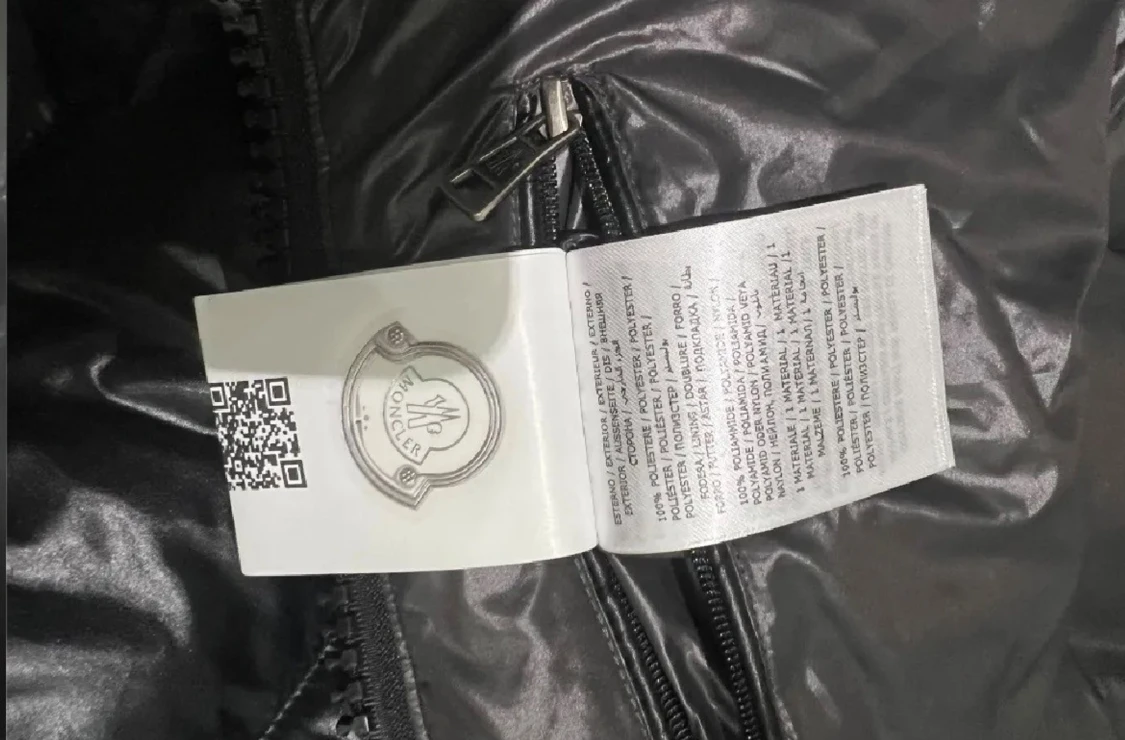 Svart Moncler pufferjacka med huva - 5