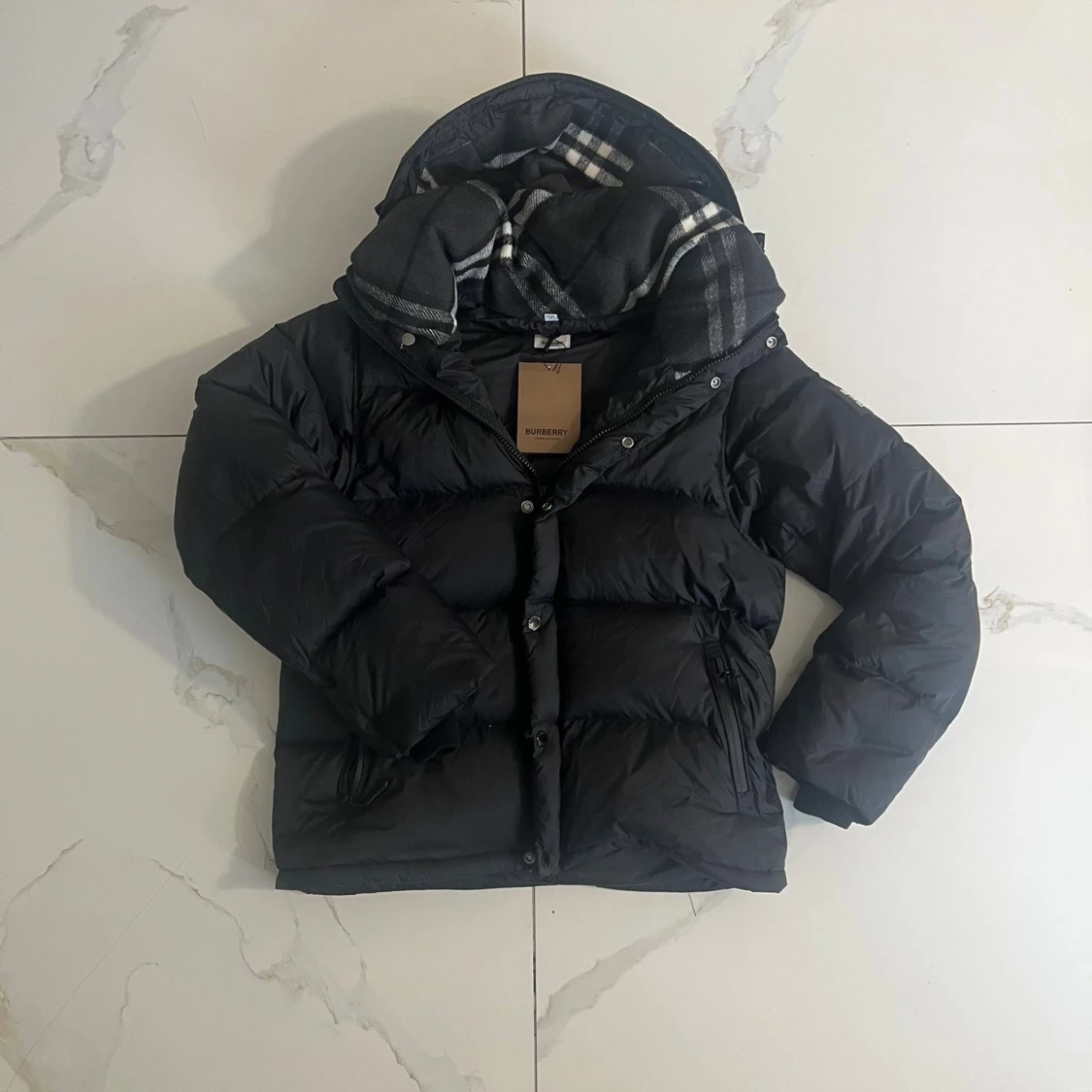 Svart pufferjacka från Burberry