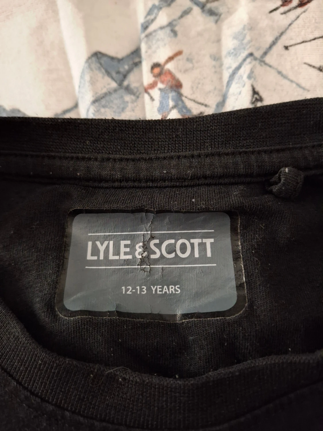 Svart t-shirt från Lyle & Scott - 1