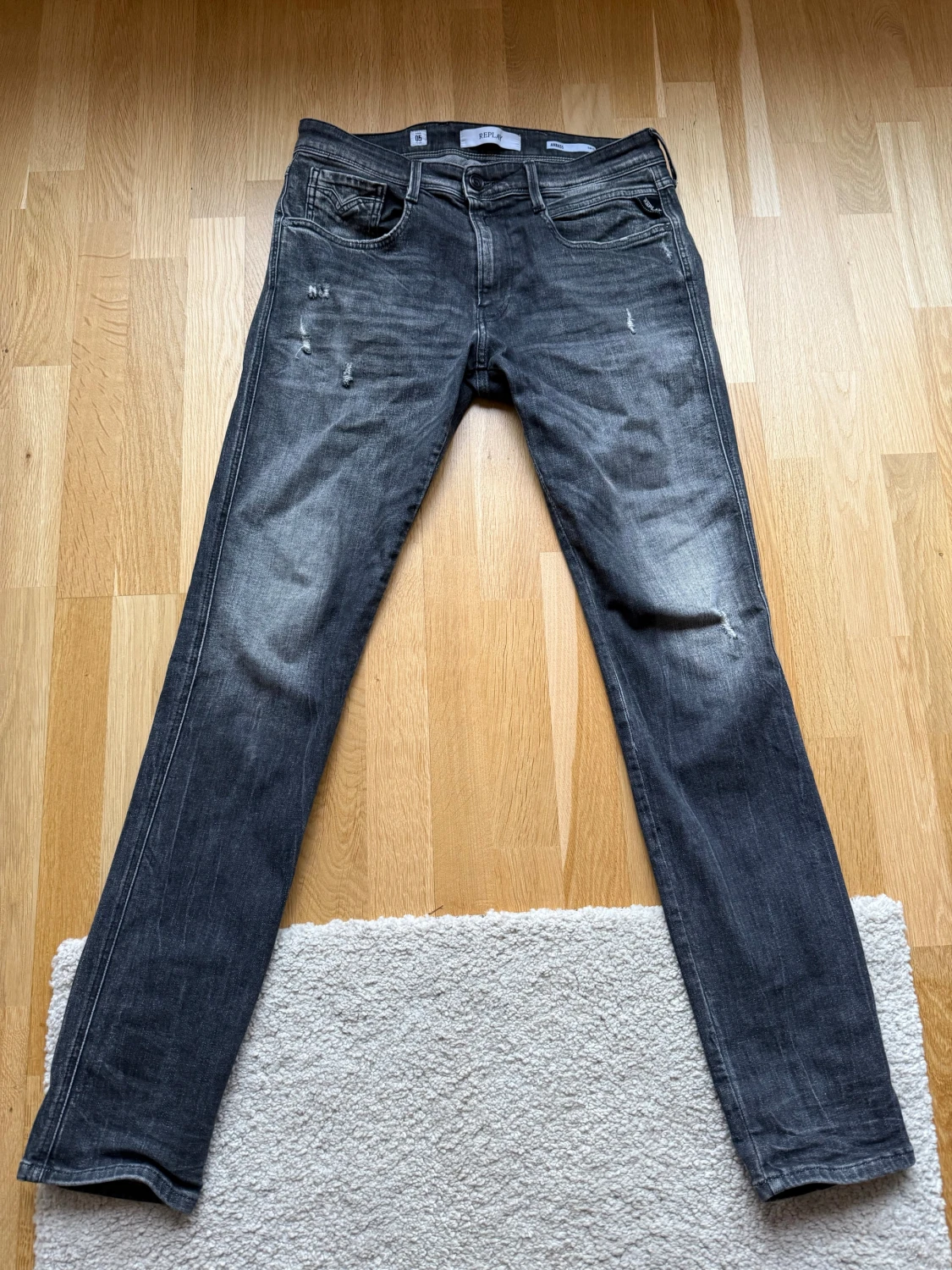 Replay Anbass svarta jeans, slim fit