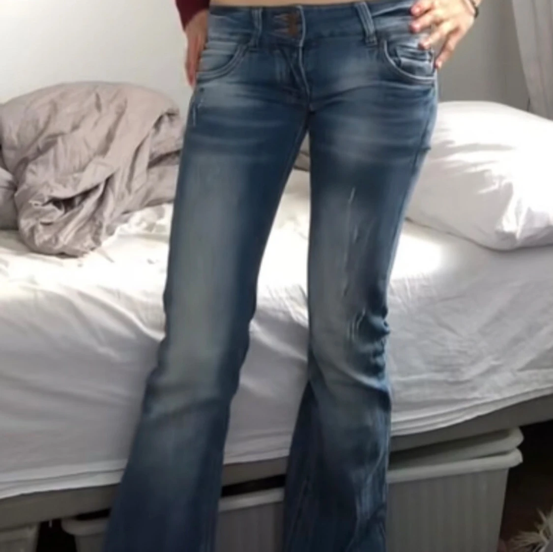 Blå bootcut jeans från Replay