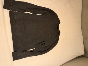 Lyle&Scott Tröja - Säljer min riktigt snygga L&S tröja som inte passar längre! Storlek M 