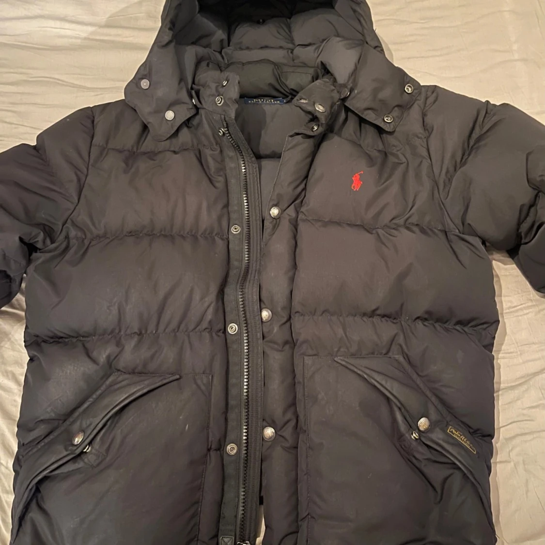 Svart dunjacka från Ralph Lauren