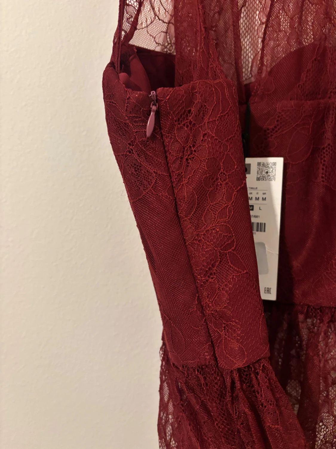 Vinröd spetskorsett med volang - 3