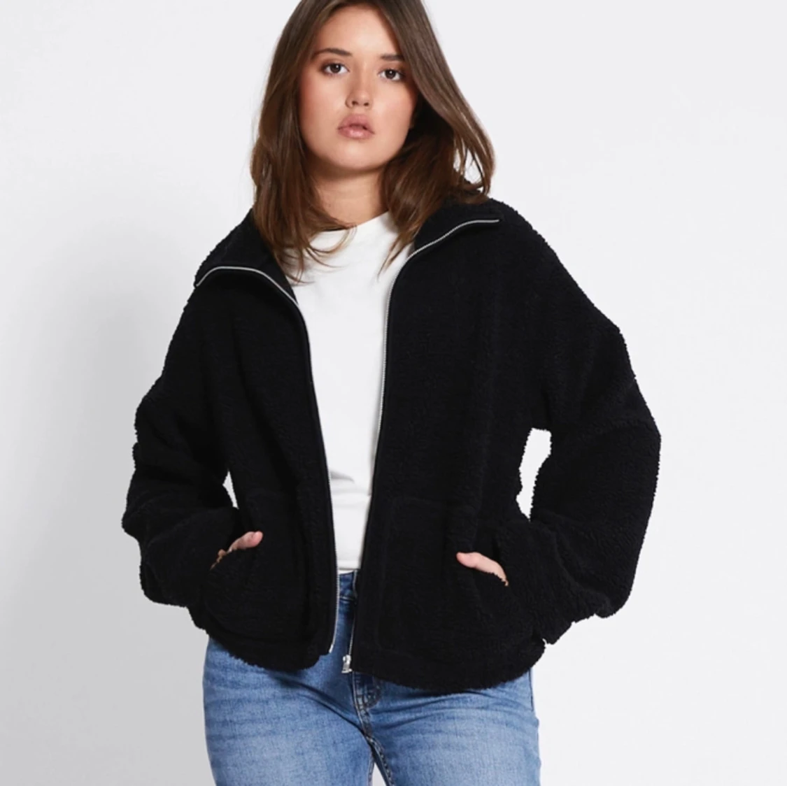 Svart teddyjacka med dragkedja lager 157