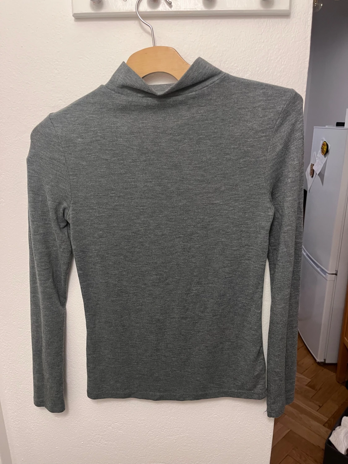 Grå polotröja med lång ärm - 1
