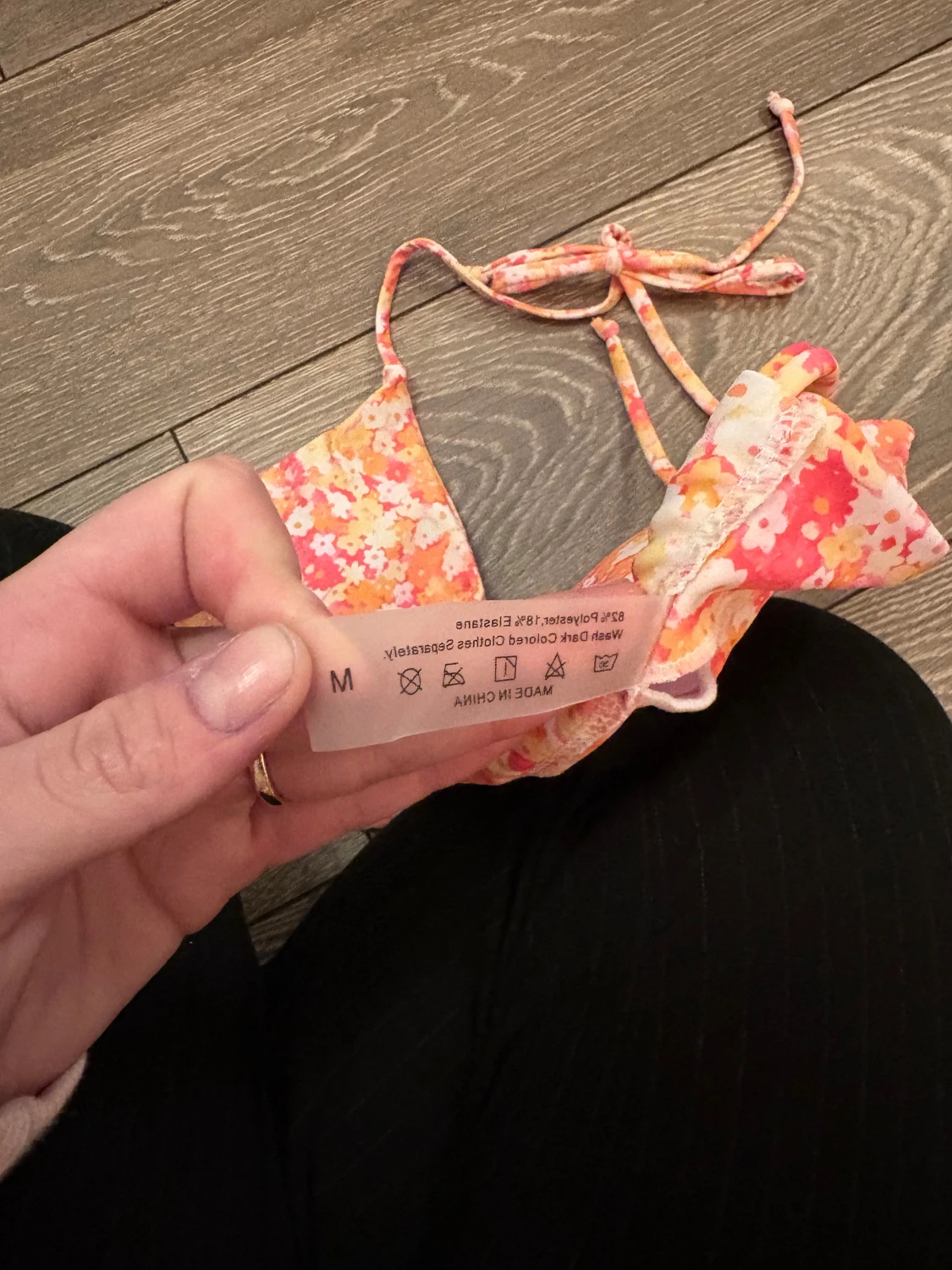 Ett blommigt bikiniset  - 2