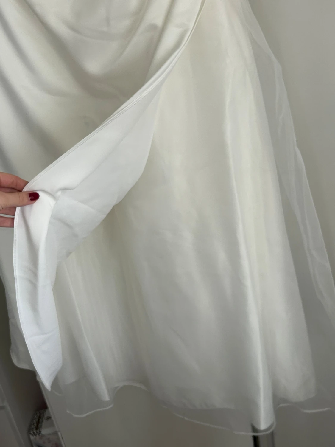 Vit axelbandslös bröllopsklänning  - 1