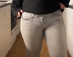 Ltb jeans valerie  - Säljer mina ljusgrå ltb jeans modell valerie, storlek waist 30. De kommer inte till användimg längre. 