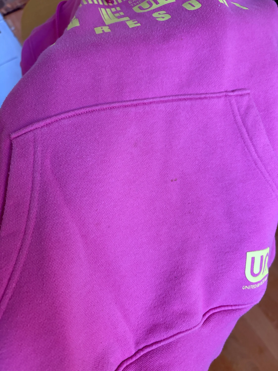 Rosa hoodie från United by Altitude - 4