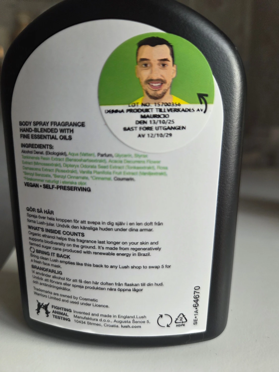 Lush Snowcake Body Spray 200ml - 1