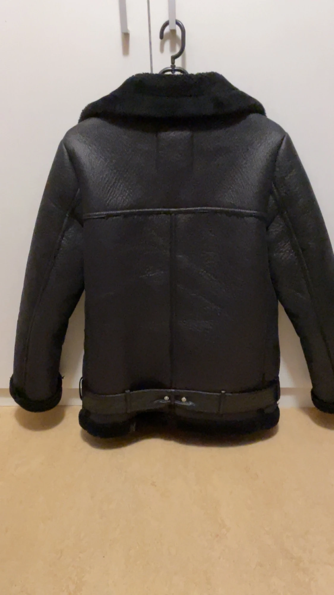 Svart jacka från Zara - 1