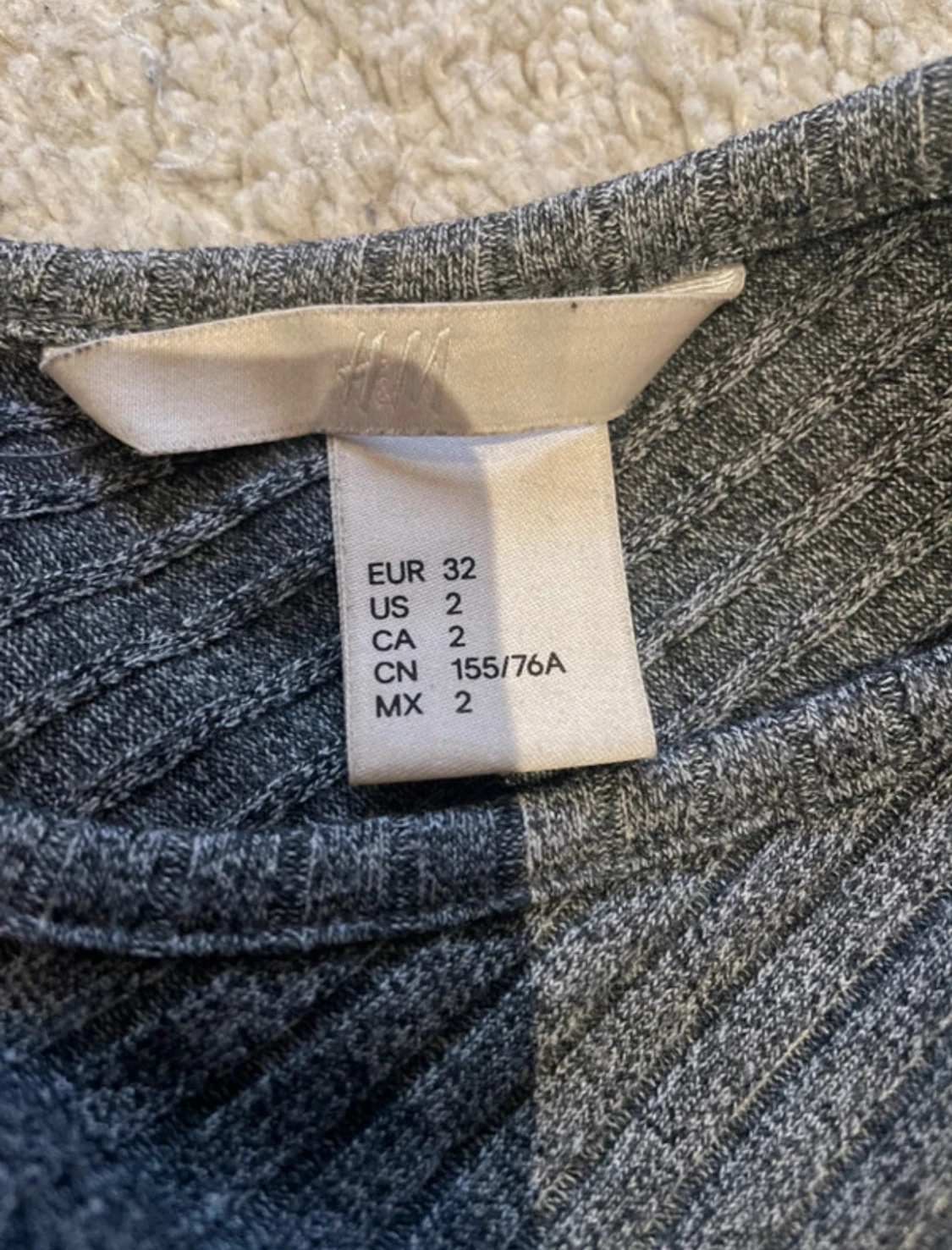 Grå ribbad långärmad topp H&M - 1