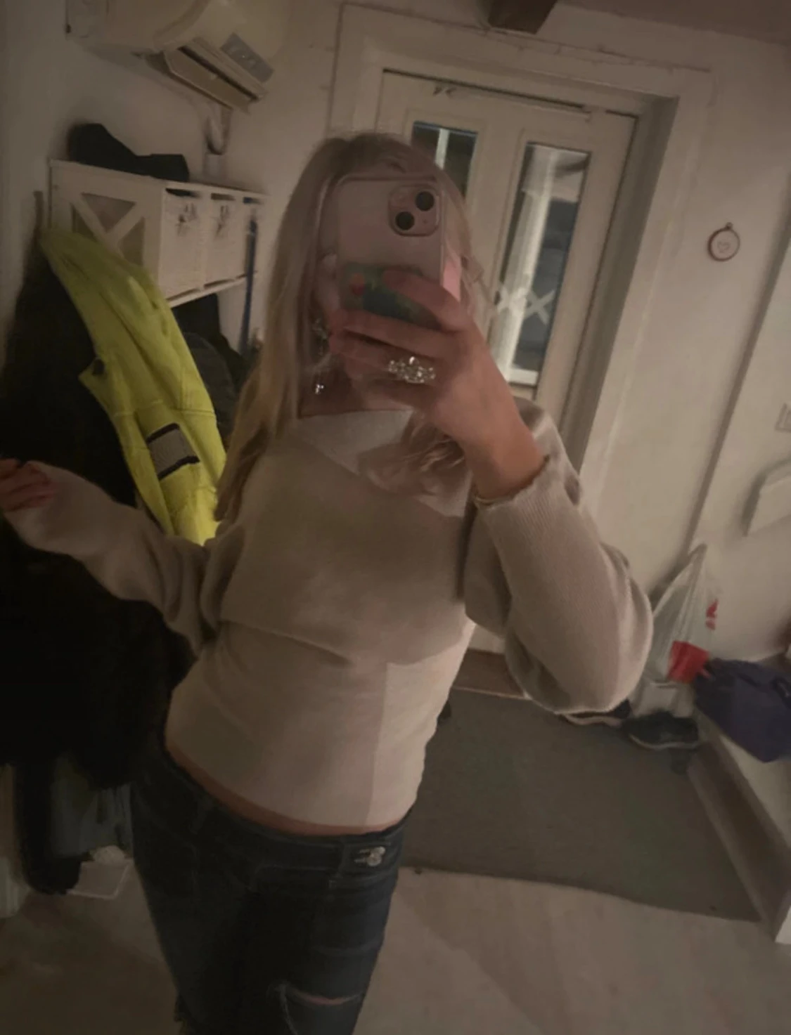 Beige offshoulder stickad tröja - 1