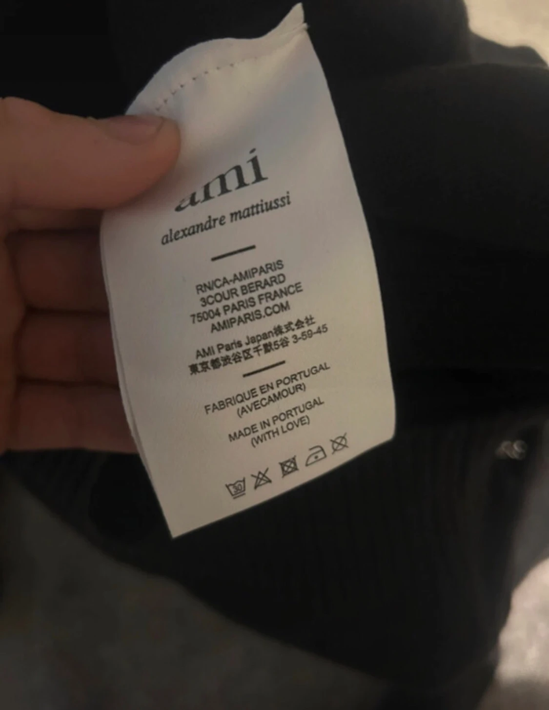 Svart hoodie från Ami Paris med hjärtdetalj - 3