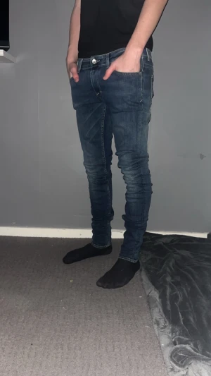 Tiger of sweden jeans  - Slim jeans - Tiger of sweden - Storlek: W33/L34 men passar mindre - Mycket fint skick - Nypris: 1599kr - Vårt pris: 299kr - hör av dig vid funderingar 💫