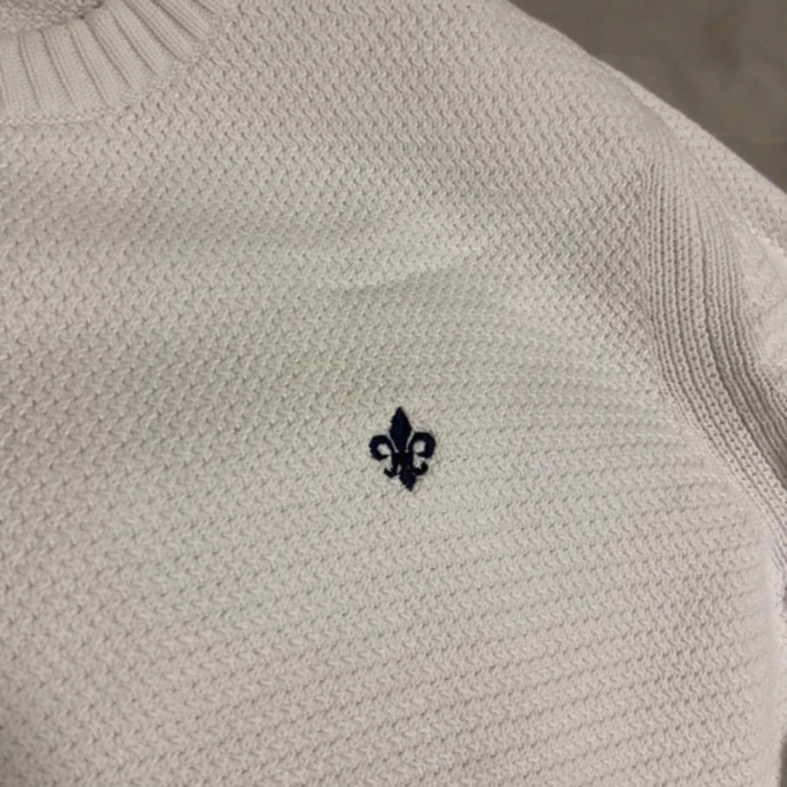 Vit stickad tröja från Morris - 1