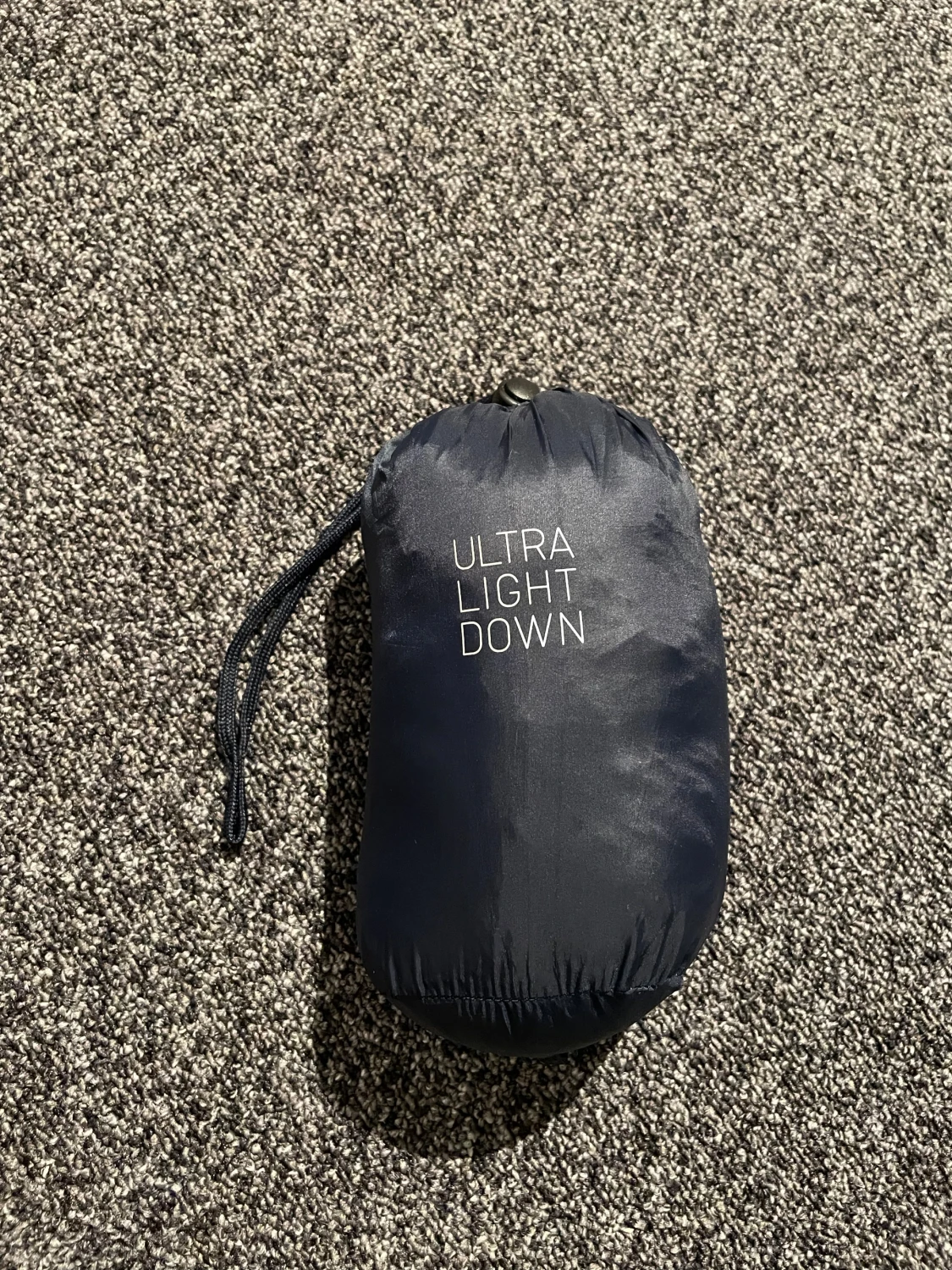 Uniqplo Mörkblå Ultra Light Down jacka  - 2