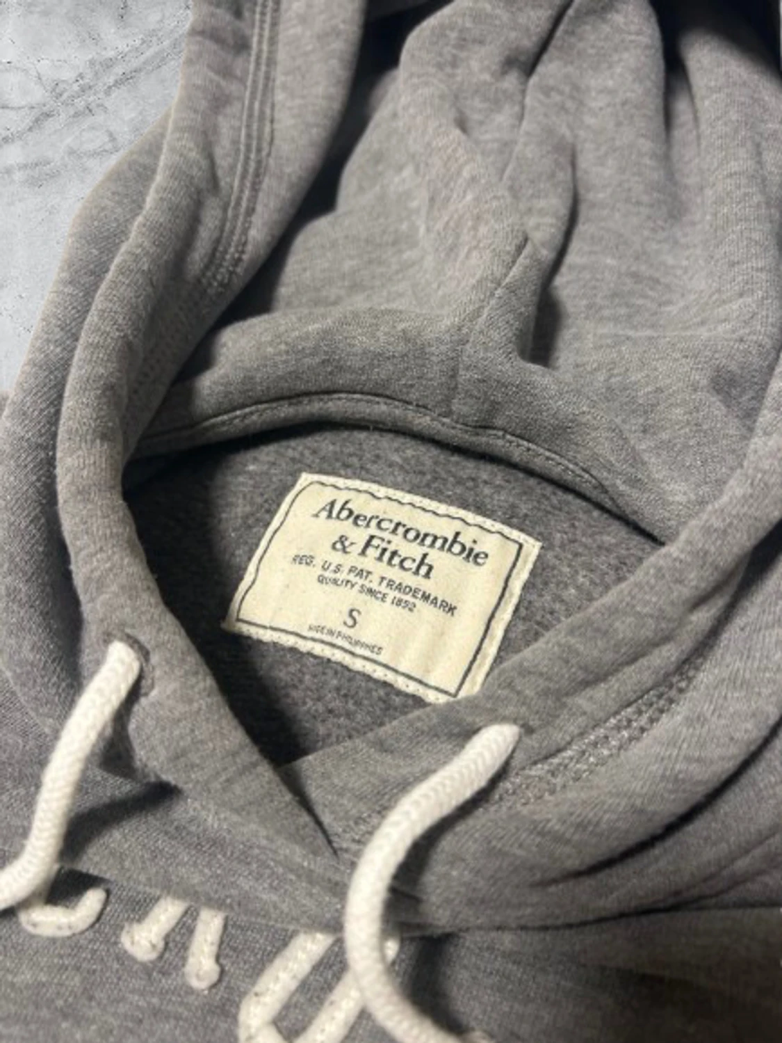 Grå hoodie Abercrombie & Fitch S - 2