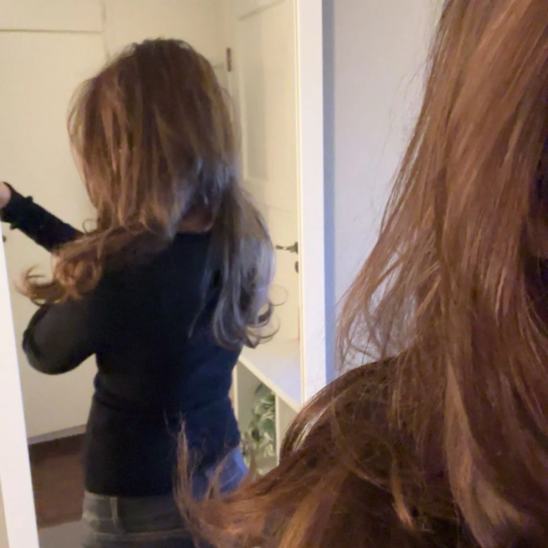 Svart ribbad v-ringad tröja Amisu - 1