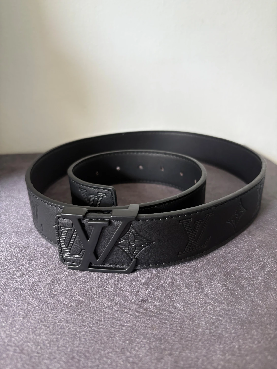 Svart Louis Vuitton skärp i skinn