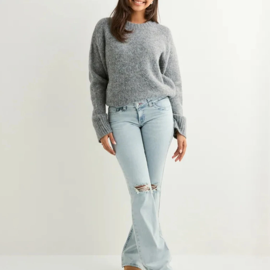 Nelly ljusblå bootcut jeans med broderi - 1