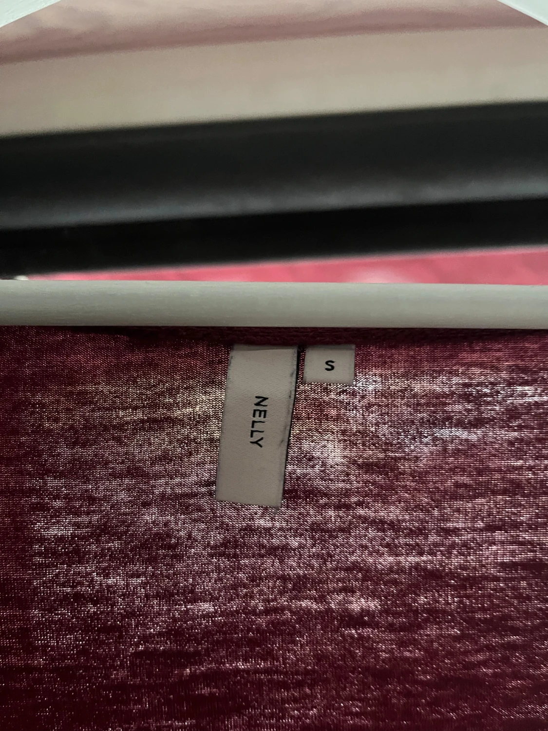 Vinröd långärmad topp från Nelly - 2