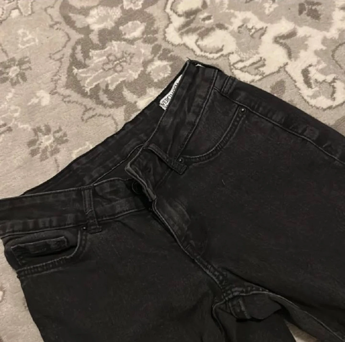 Svarta lågmidjade bootcut jeans från Vero Moda - 5