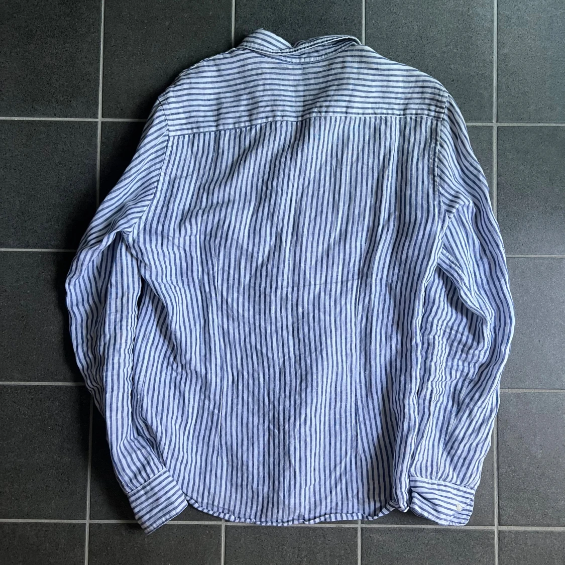 Randig linneskjorta från Bläck - 3