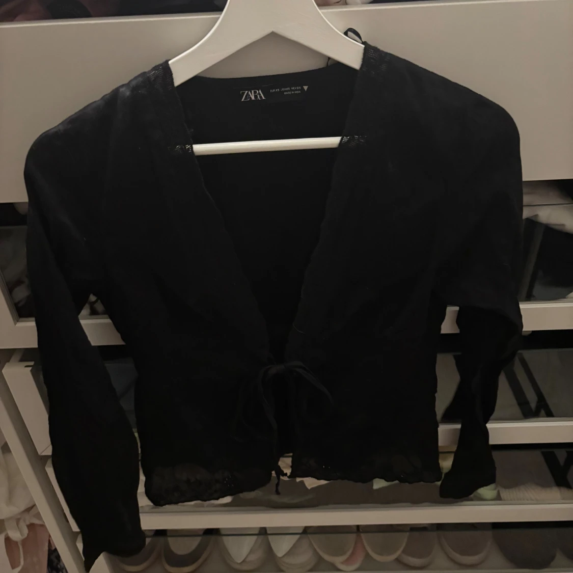 Svart bolerotopp med broderi från Zara