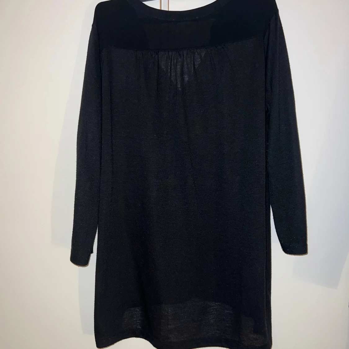 Svart långärmad blus  - 2