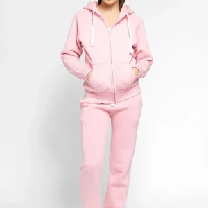 Russemerch set  - INTRESSEKOLL!!!🙌 funderar på att sälja mitt rosa sett från russemerch, byxor och tröjan är i XS
