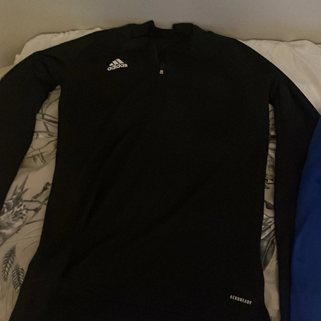 Adidas långärmade träningströjor - 1