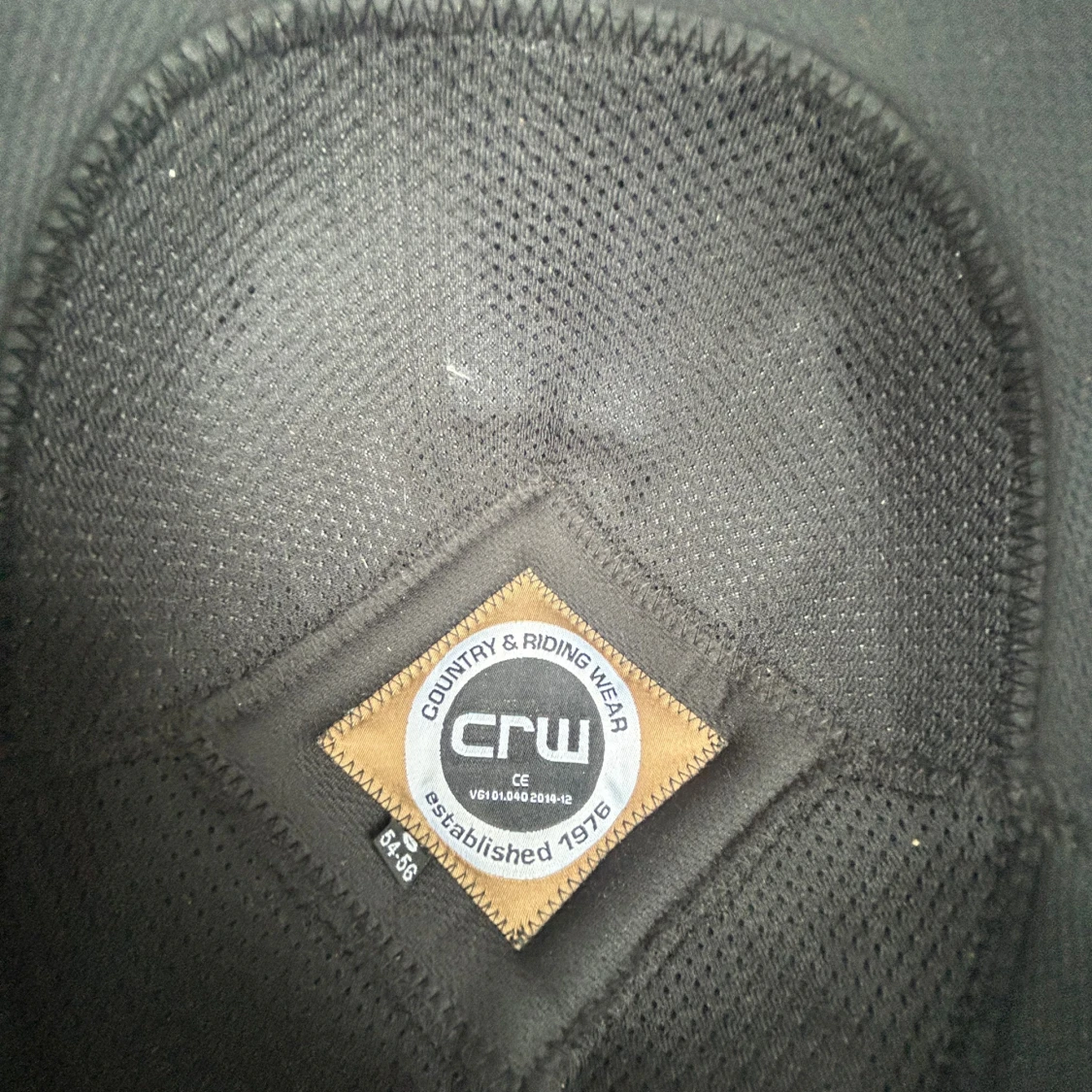 Mörkblå CRW ridhjälm med silverdetalj - 3