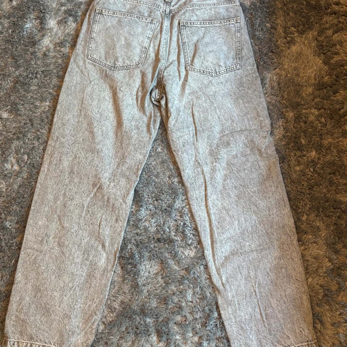 Baggy grå jeans från Bershka - 1