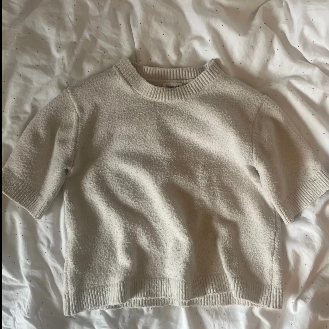 Beige croppad stickad tröja - 1