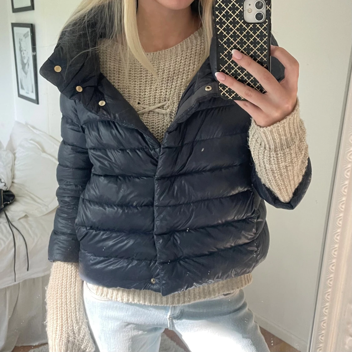 Mörkblå pufferjacka från Herno - 1